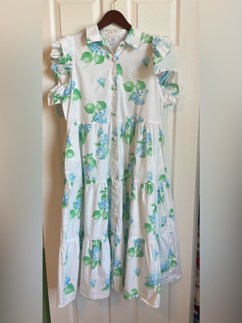 crown & ivy White Dress with Blue Hydrangea Print